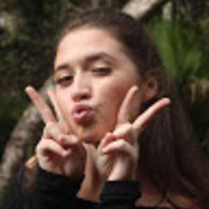 Meet your Posher, Eva